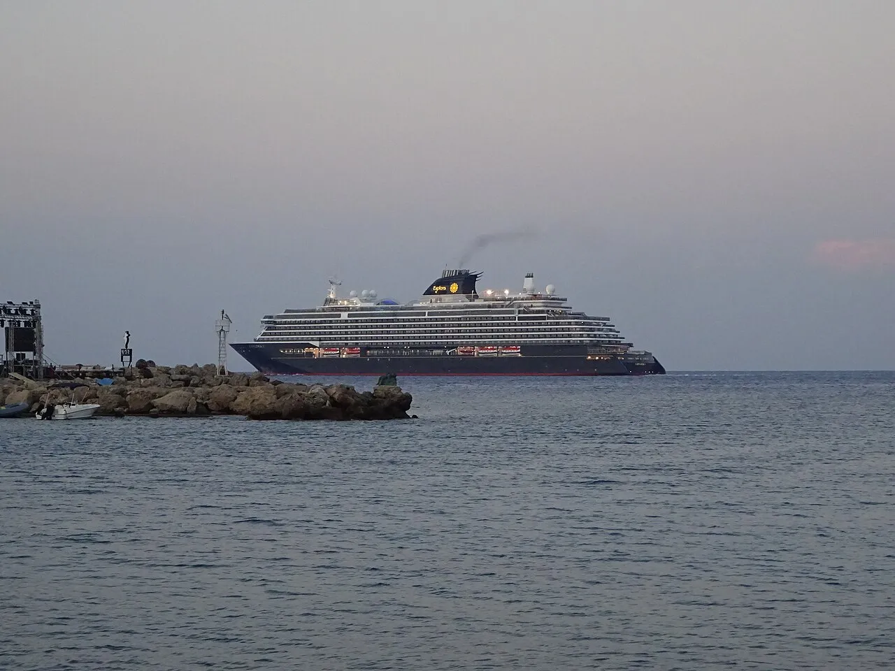 EXPLORA I