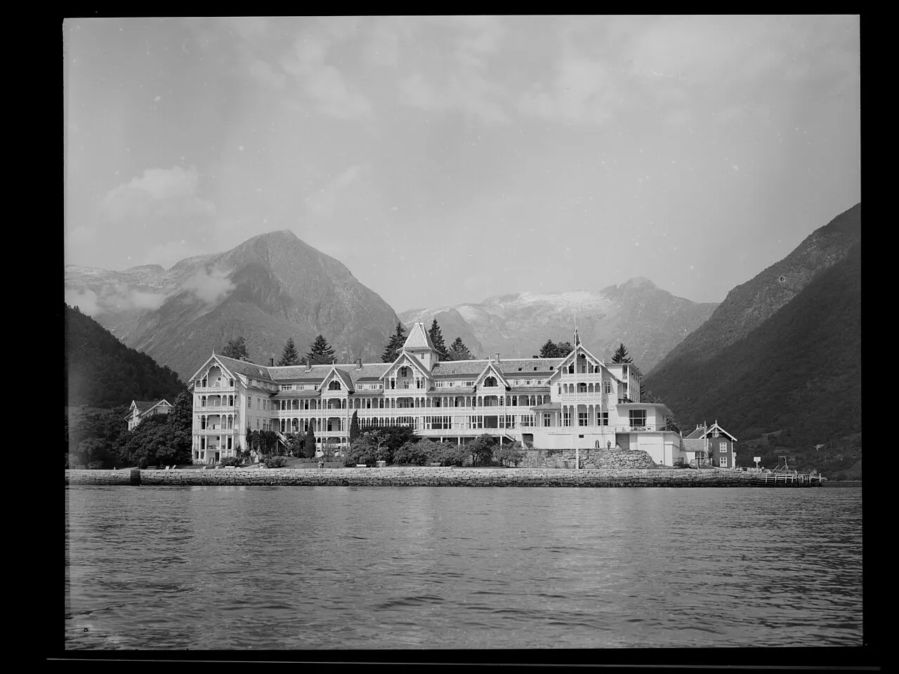 Kviknes Hotel