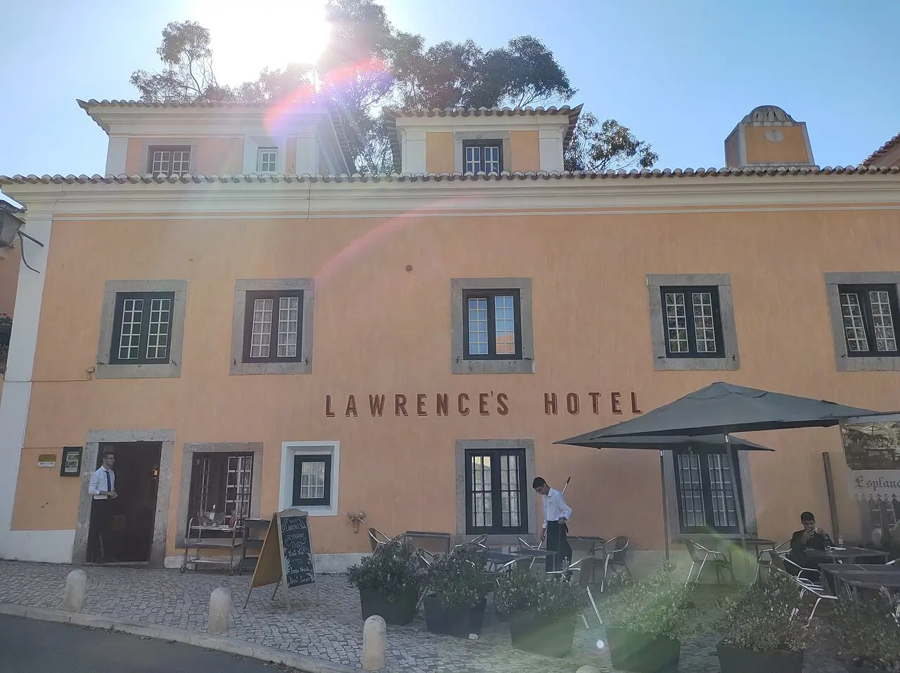 Lawrence's Hotel