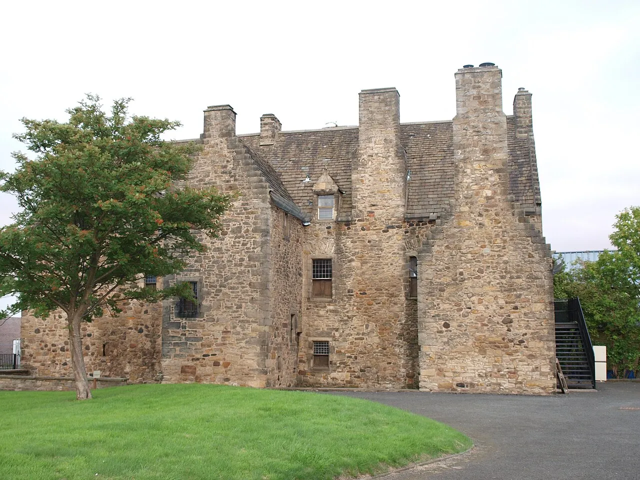 W Edinburgh