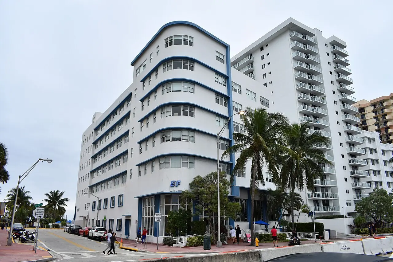 W South Beach