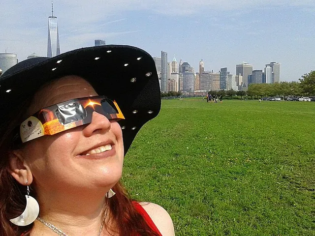 ISO 12312-2 eclipse glasses
