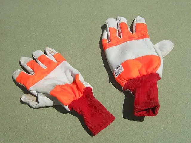 Tough gardening gloves
