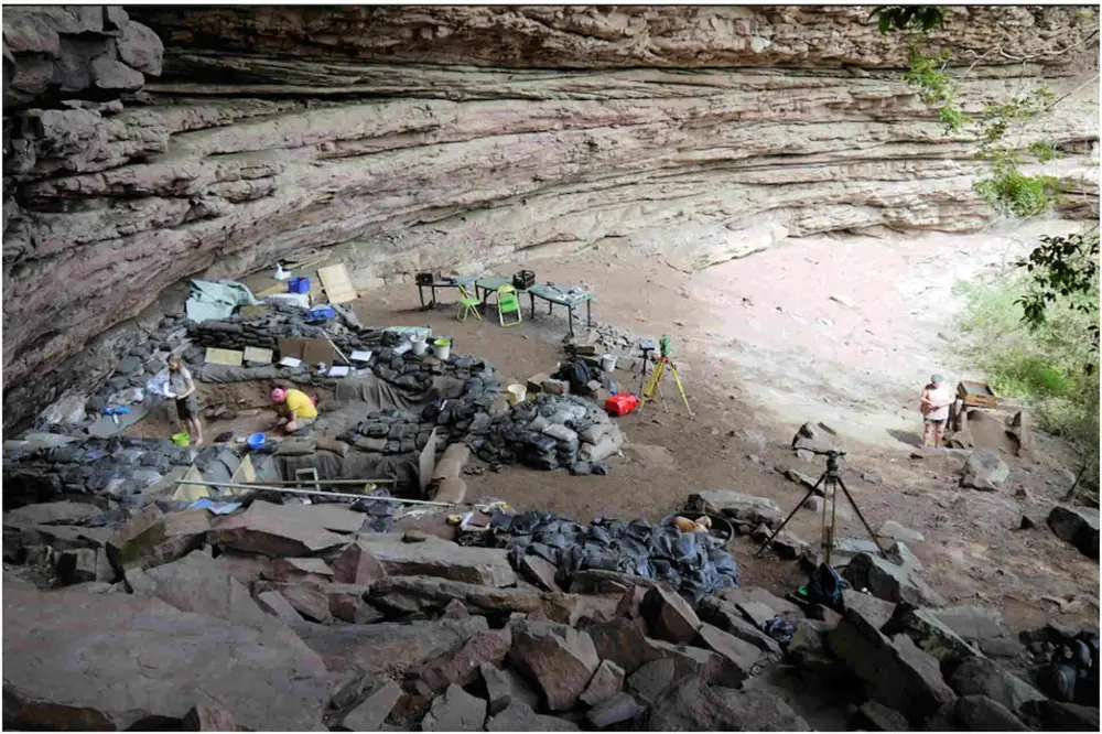 The Emergence of Modern Human Behaviour: The Pleistocene Occupation Sites of South Africa